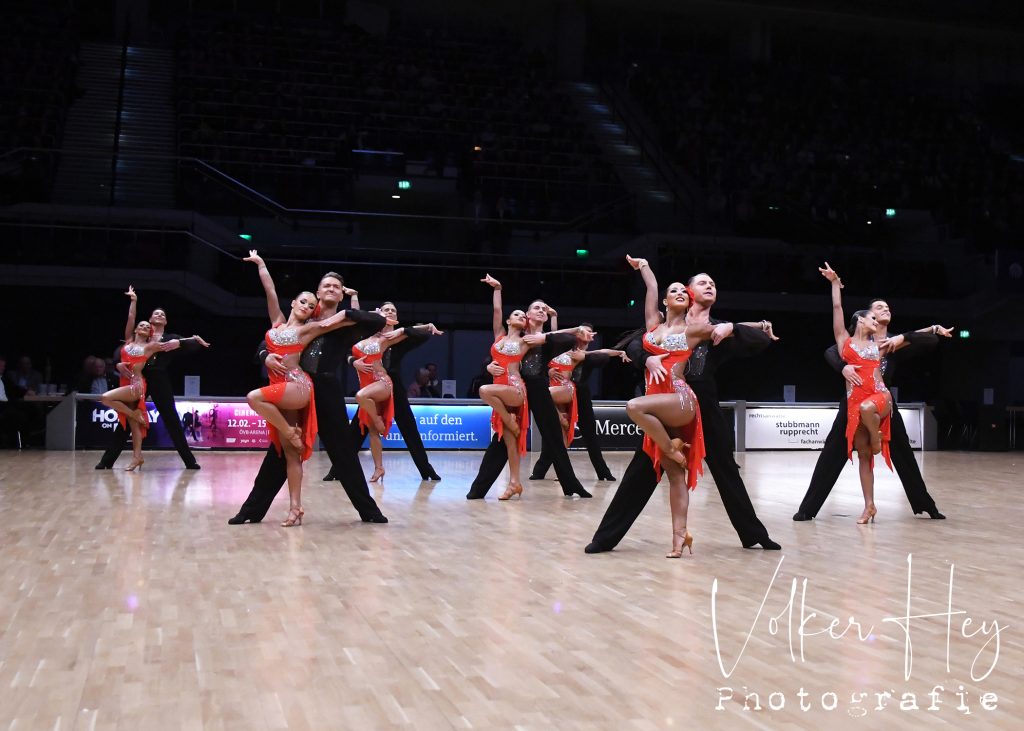 Grün-Gold-Club Bremen A: Deutscher Meister der Formationen Latein 2025 // Foto: Volker Hey