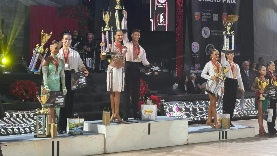 Weltmeister der Junioren II Latein 2025: Tizio Tiago Domingues da Silva und Isabell Zagorje // Foto: Grün-Gold-Club Bremen