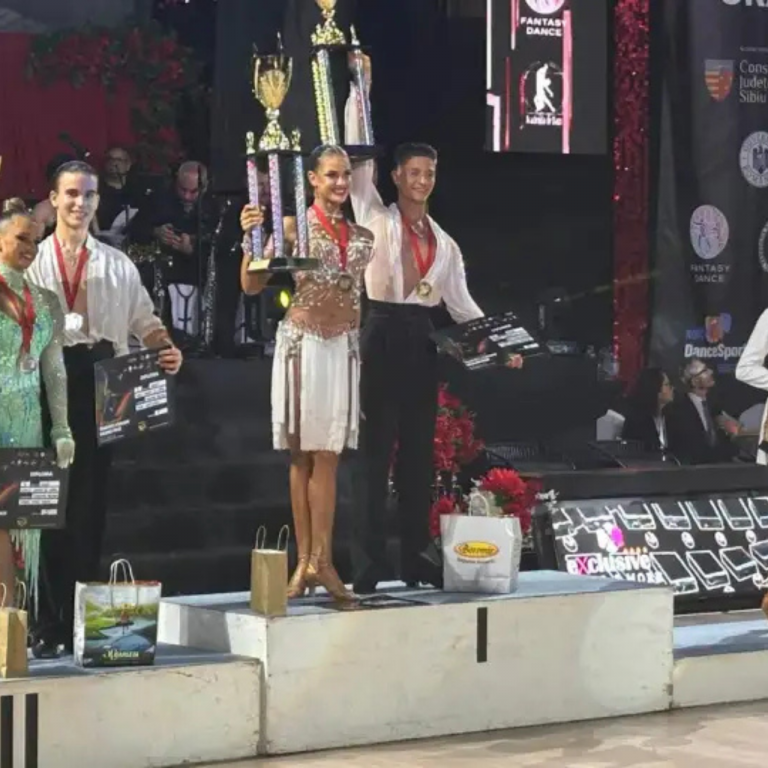 Weltmeister der Junioren II Latein 2025: Tizio Tiago Domingues da Silva und Isabell Zagorje // Foto: Grün-Gold-Club Bremen